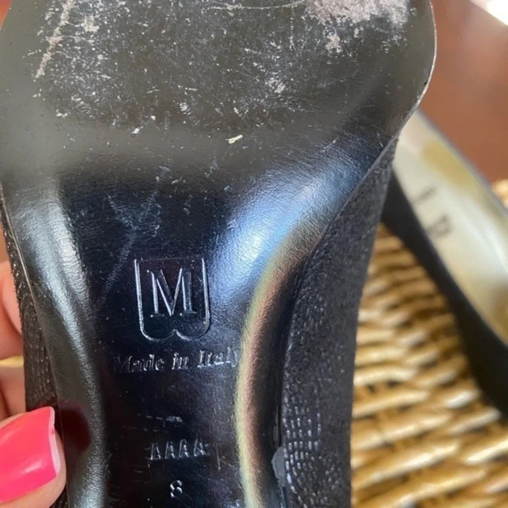 Bruno Magli vintage made in Italy size 8.5 black‎ slight shimmer heels